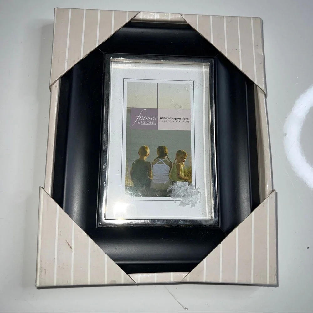 Fetco Brown 6 X 4 Friends 3 Photo Accent Collage Frame